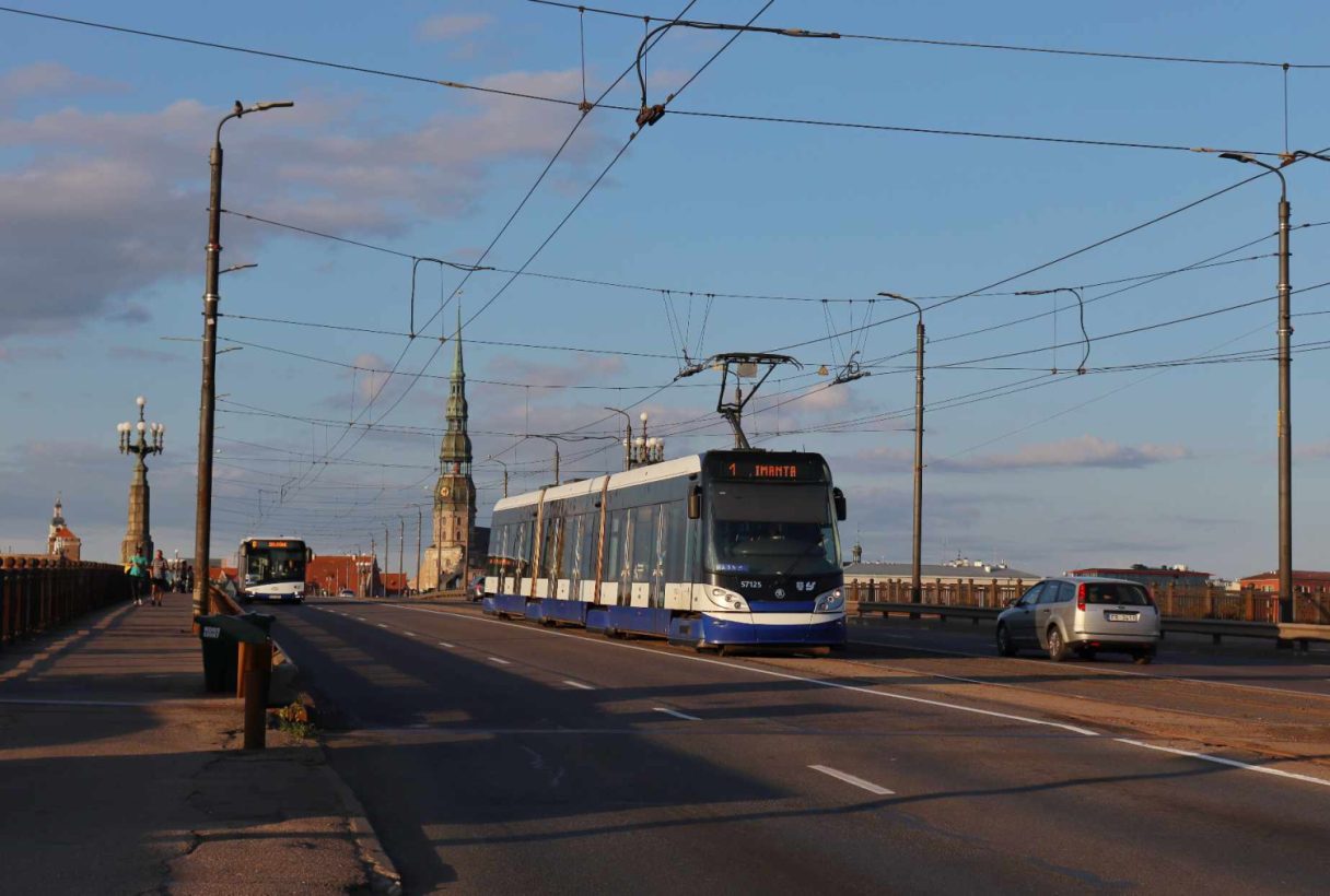 Riga rozšířila provoz nízkopodlažních tramvají Škoda