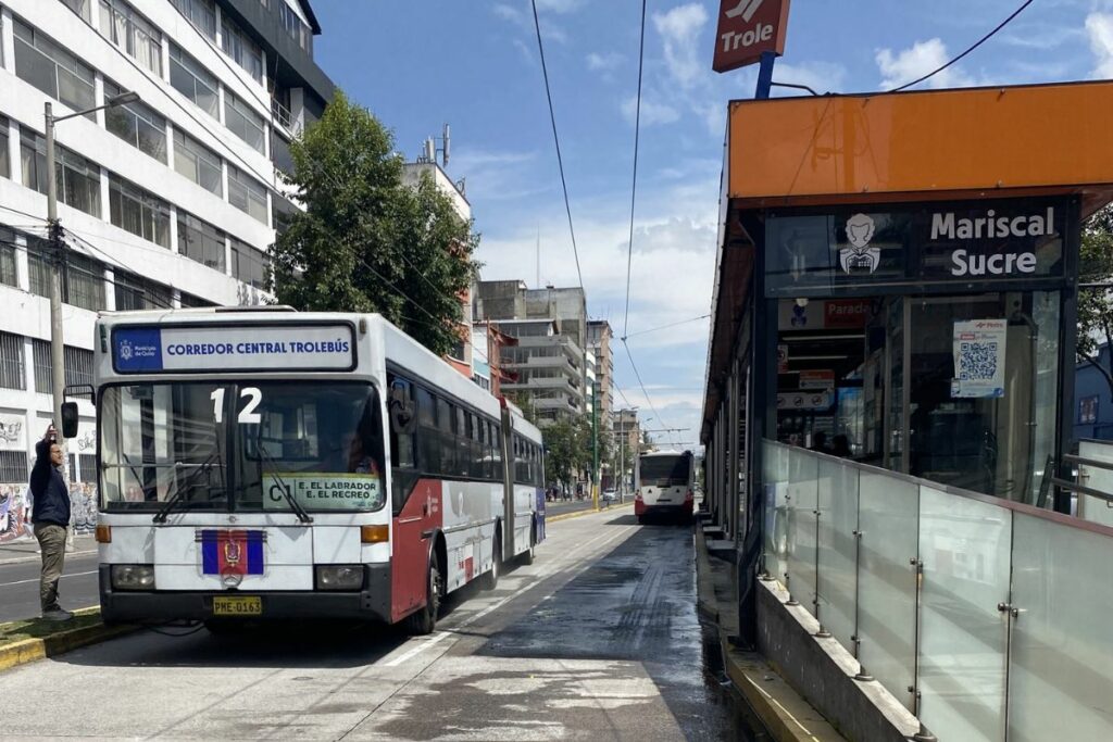 Výroba trolejbusů pro Quito odstartovala. Objednávka navýšena na 60 vozidel