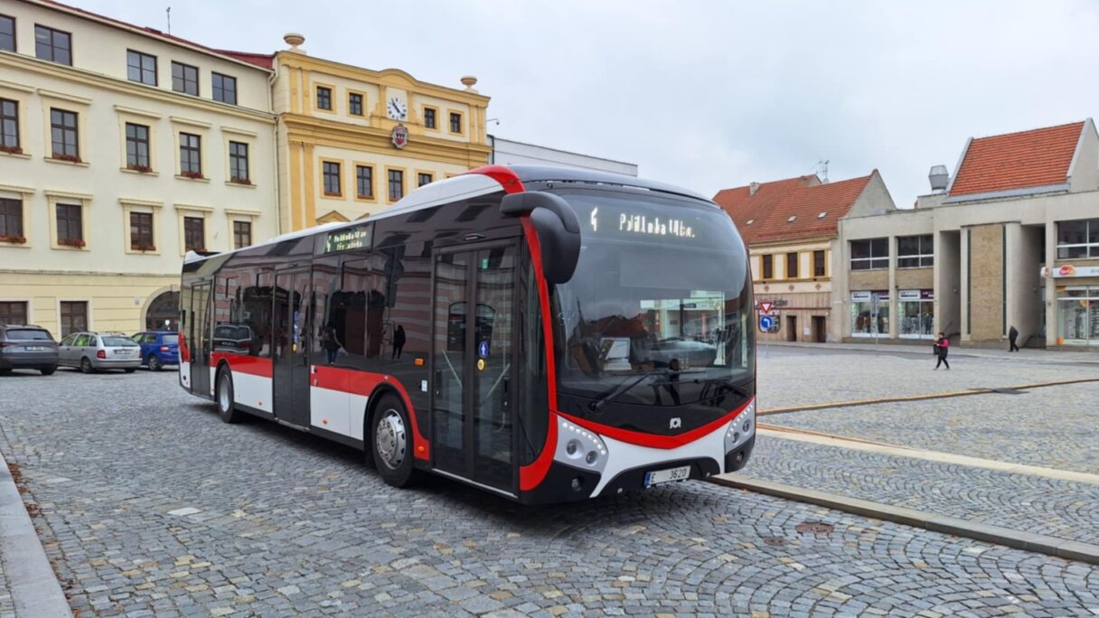 V Třebíči ukázali první z nových autobusů SOR. Vyjedou od ledna