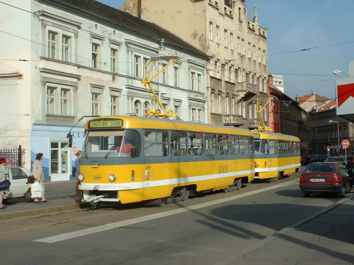 Všechny plzeňské tramvaje jsou nízkopodlažní. Vozy T3R.P v tichosti dojezdily